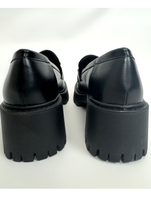 Лофери жіночі Ideal shoes 39 Чорні 385-