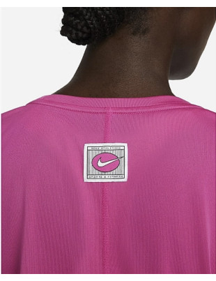 Женская футболка Nike М Розовая 443-